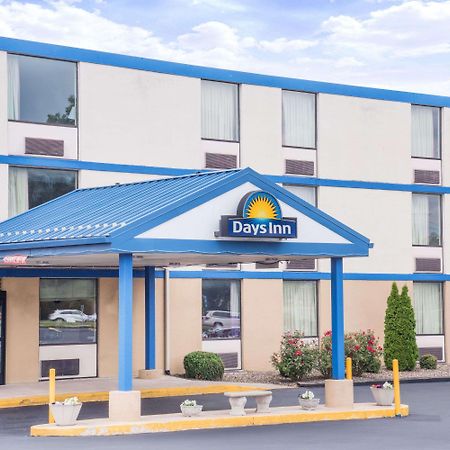 Days Inn By Wyndham צ'יימברסבורג מראה חיצוני תמונה