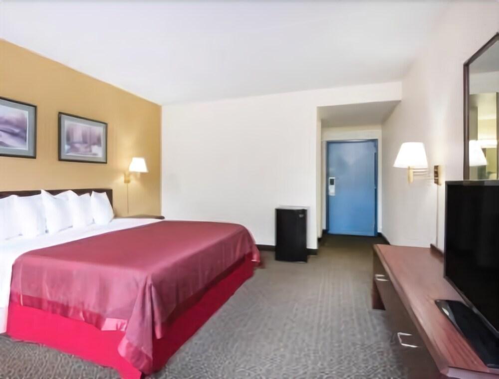 Days Inn By Wyndham צ'יימברסבורג מראה חיצוני תמונה