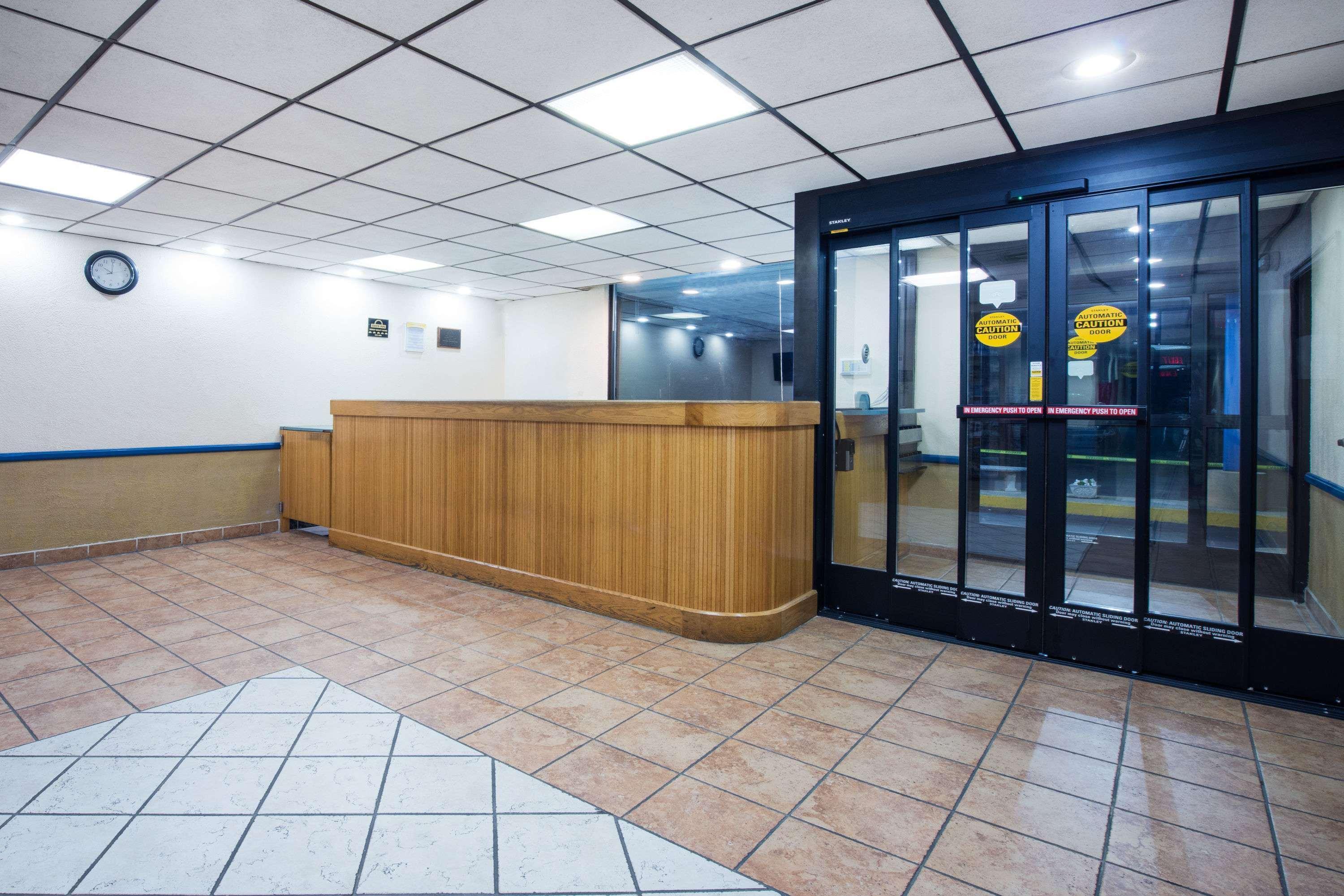 Days Inn By Wyndham צ'יימברסבורג מראה חיצוני תמונה