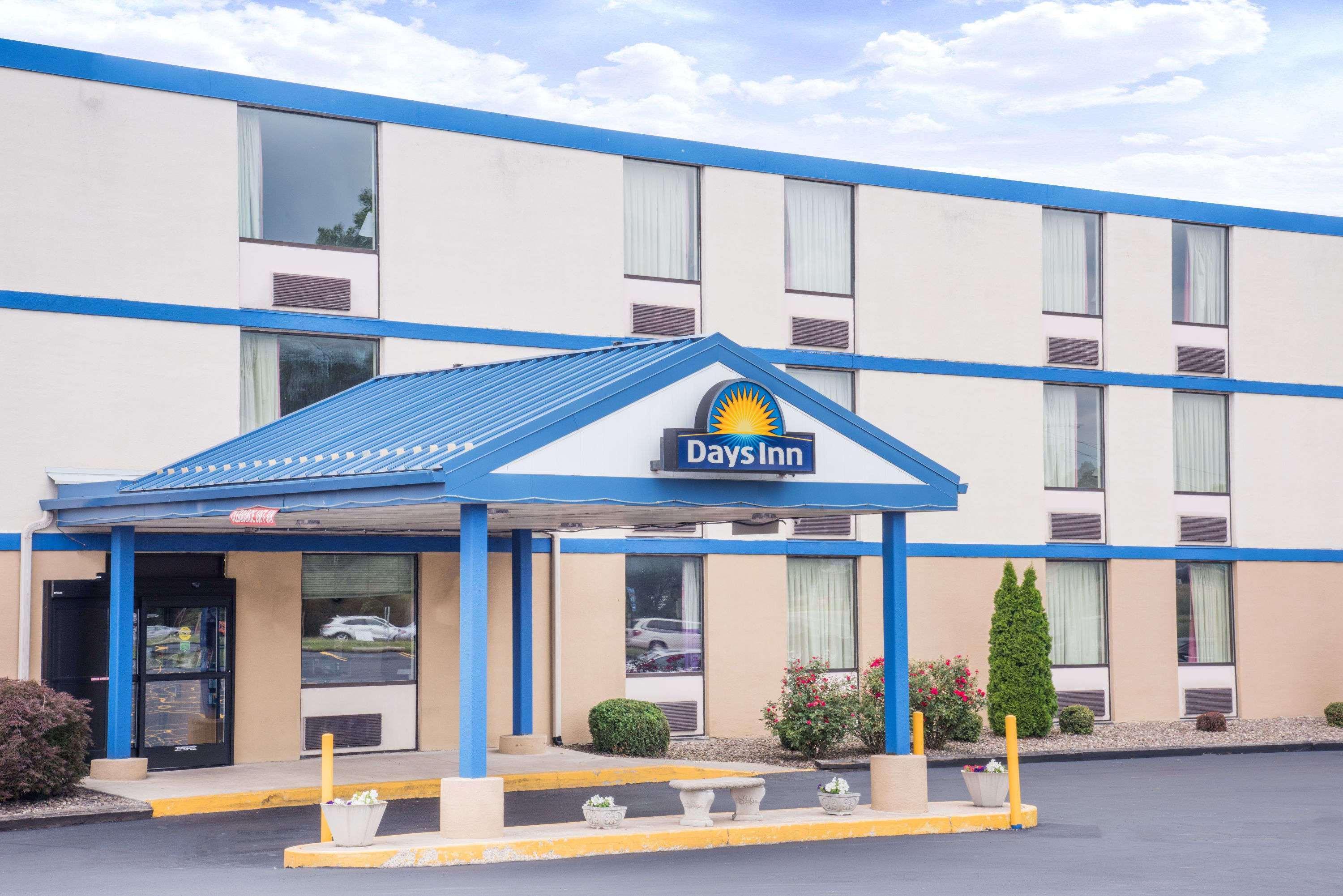 Days Inn By Wyndham צ'יימברסבורג מראה חיצוני תמונה
